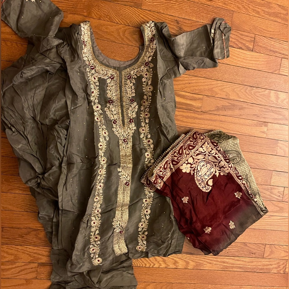 Indian Chundi Patiala Suit